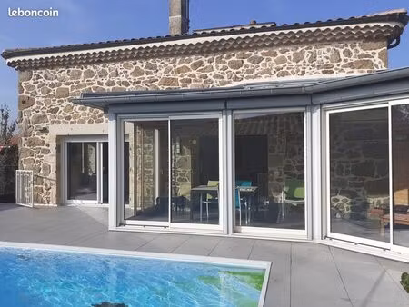 maison 8 pièces 228 m²