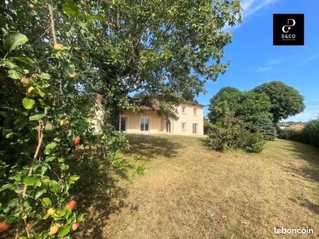 propriété 9 pièces 237 m²