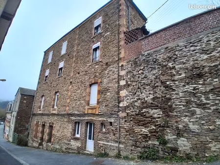 immeuble 12 pièces 247 m²