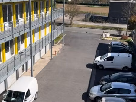 bureau local commercial 15 m2 immeuble professionnel zfu