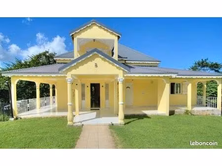 villa d’exception  lumineuse sans vis à vis  entièrement modulable. mandat simple : achat 