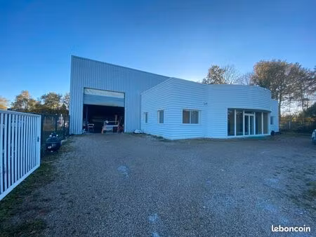 local d'activité 504 m²