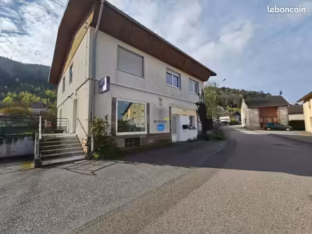 local commercial 27 m²