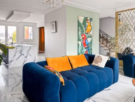 maison de ville rénovée  131 m² avec jardin et garage