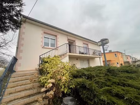 maison 6 pièces 213 m²