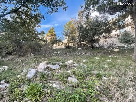 terrain 846 m² aspremont