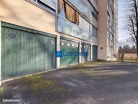 parking/box 1 pièce 15 m²