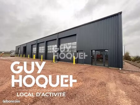 local d'activité 1 000 m²