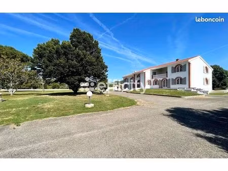 maison 6 pièces 340 m²