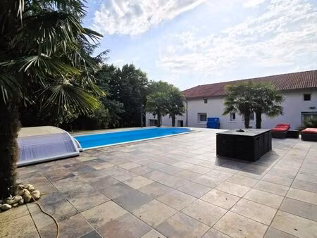 propriété 8 pièces 268 m²