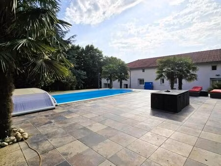 propriété 8 pièces 268 m²