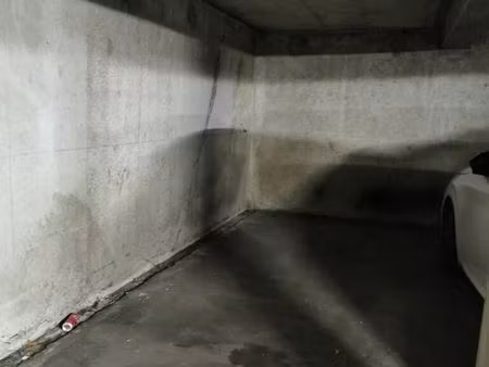 place de parking centre ville / marché