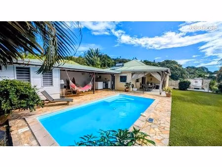 villa de plain-pied 7 pièces piscine et vue mer