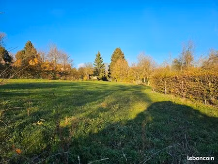vend belle parcelle de terrain à bâtir