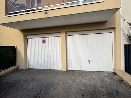 box excellente état