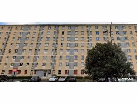 parking/box 1 pièce 3 m²