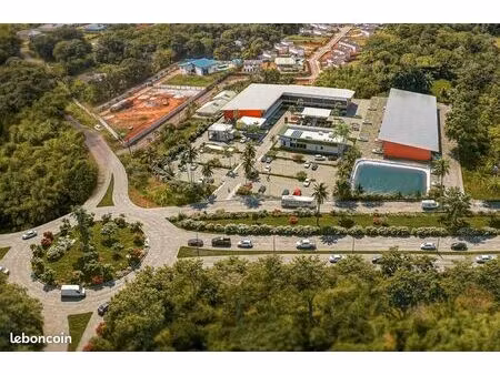 local commercial 201 m²