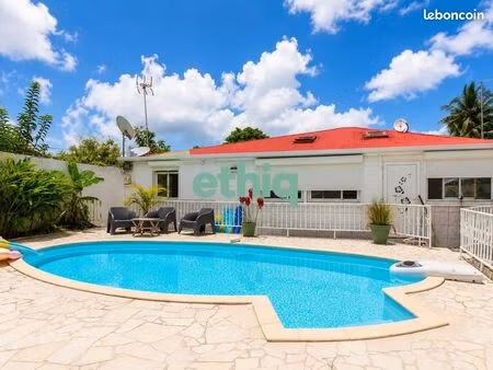 maison 9 pièces 200 m²