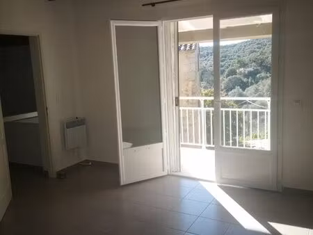 jolie maison de village