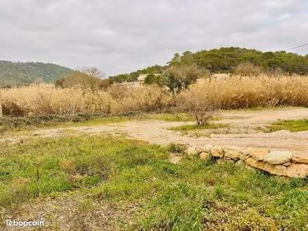 terrain 643 m² pierrefeu du var