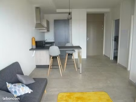 location t2 avenue de borgo