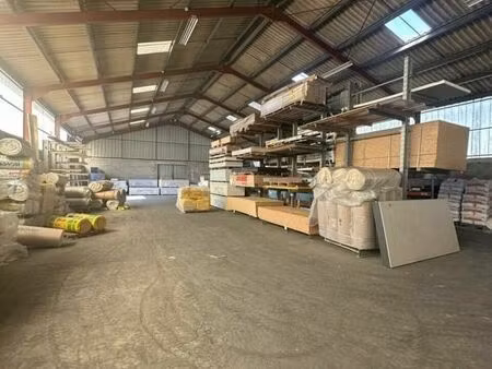 local d'activité 480 m²