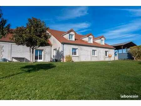 grande maison familiale non mitoyenne  au calme