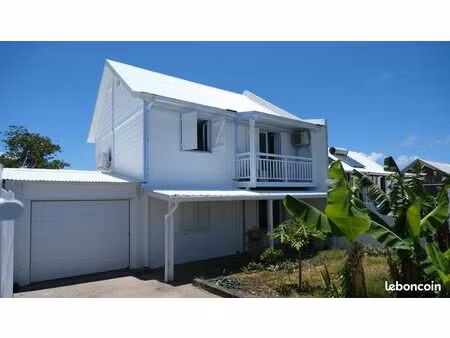 maison t4 rénovée avec 3 chambres + combles aménagés + piscine