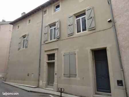 maison 6 pièces 203 m²