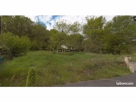 terrain 1084 m² malemort