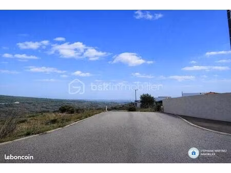 terrain 1 674 m² treilles