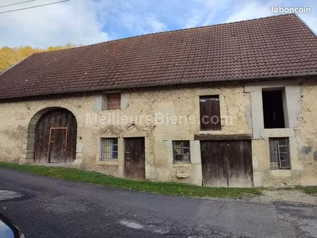 ferme 1 pièce 250 m²