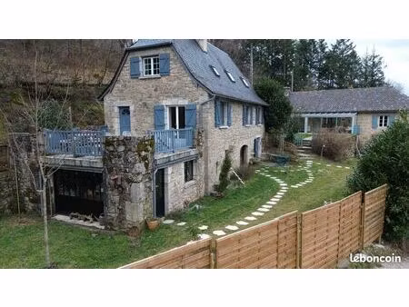 propriété 8 pièces 192 m²