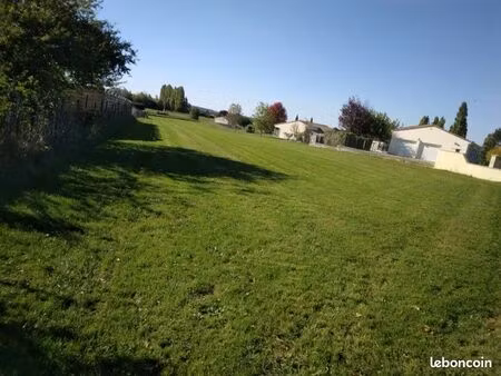 ◊ terrain à vendre à ozillac – aux portes de jonzac
