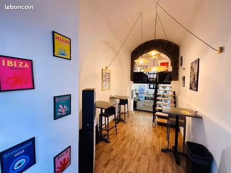 bail local commercial neuf avec 3ans de loyer payé