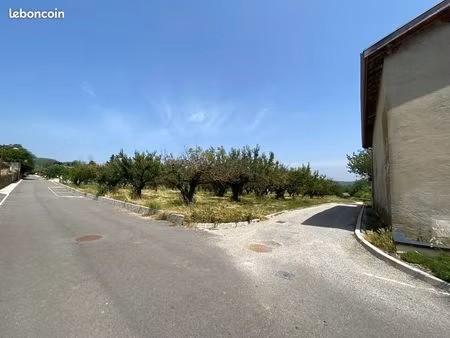 villa 4 pièces 80 m²