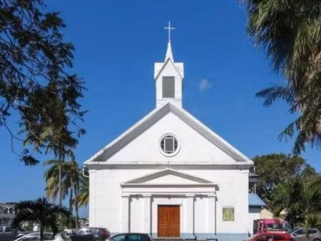 terrain sainte suzanne
