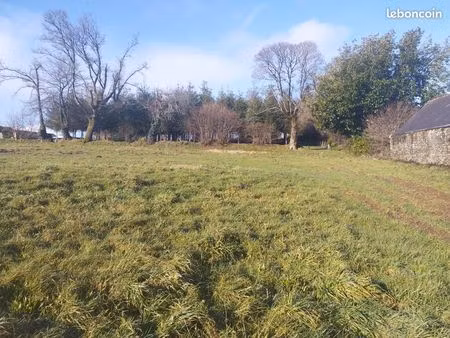 terrain constructible/ 3 lots à vendre