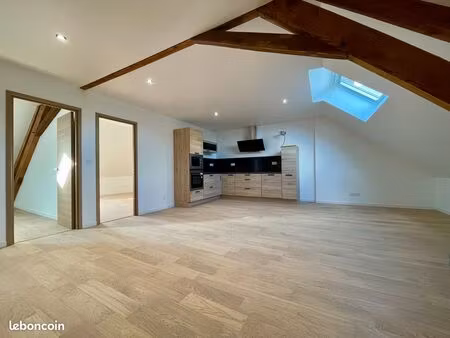 appartement t3 rénové haut de gamme – dernier étage – centre-ville saint-amand-montrond