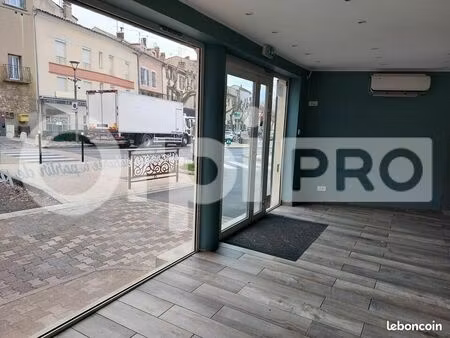 local commercial 74 m²