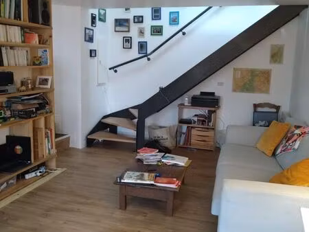 location 850 maison 5 pièces sécheras