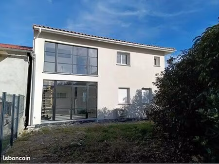 maison t4 rebâtit à neuf