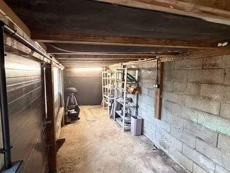 terrain avec stockage