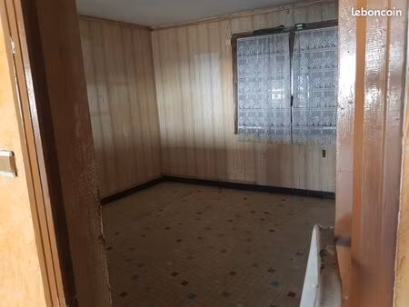 location local commercial