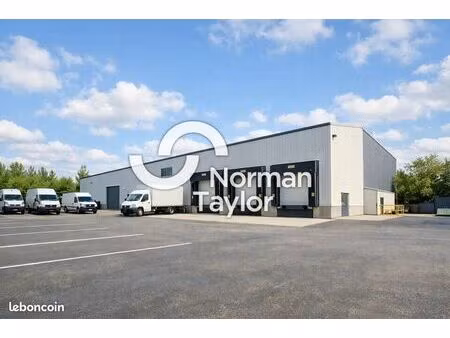 local d'activité 1 800 m²