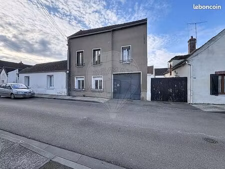 immeuble 9 pièces 182 m²