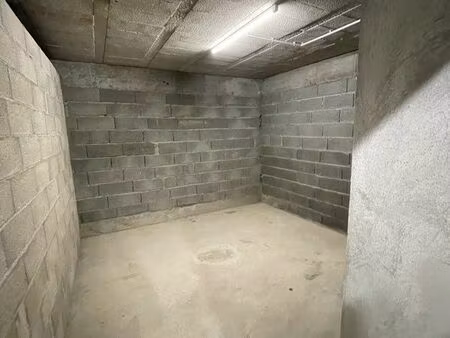 grand box de stockage avec sécurité verisure