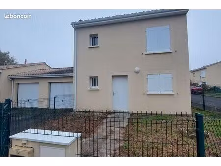 château 4 pièces 83 m²