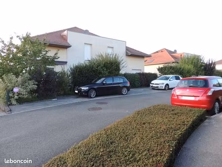 duplex – garage - jardin (carré habitat)   commune pouilley français