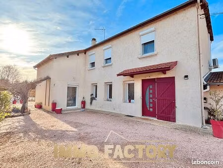 maison 6 pièces 141 m²